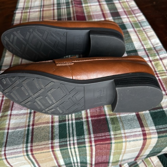 Lifestride loafers tan sz 8 - Picture 4 of 7